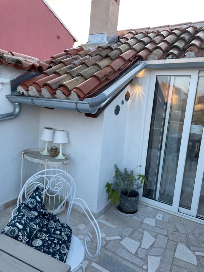 Steinhaus Mit Terrasse Lejlighed Rovinj Eksteriør billede